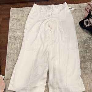 NWT DKNY white cargo pants size 10
